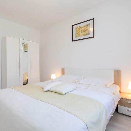 Apartments Olea Πόρετς Εξωτερικό φωτογραφία