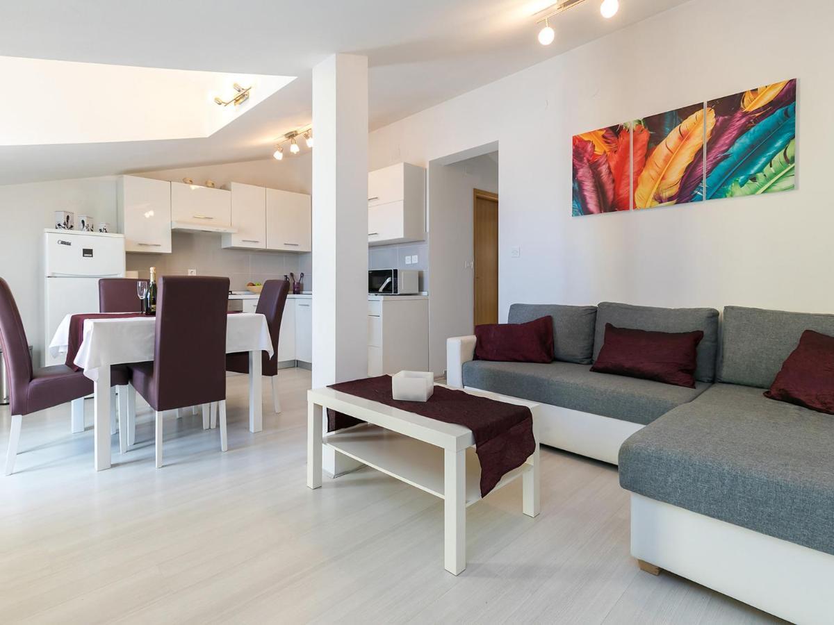 Apartments Olea Πόρετς Εξωτερικό φωτογραφία