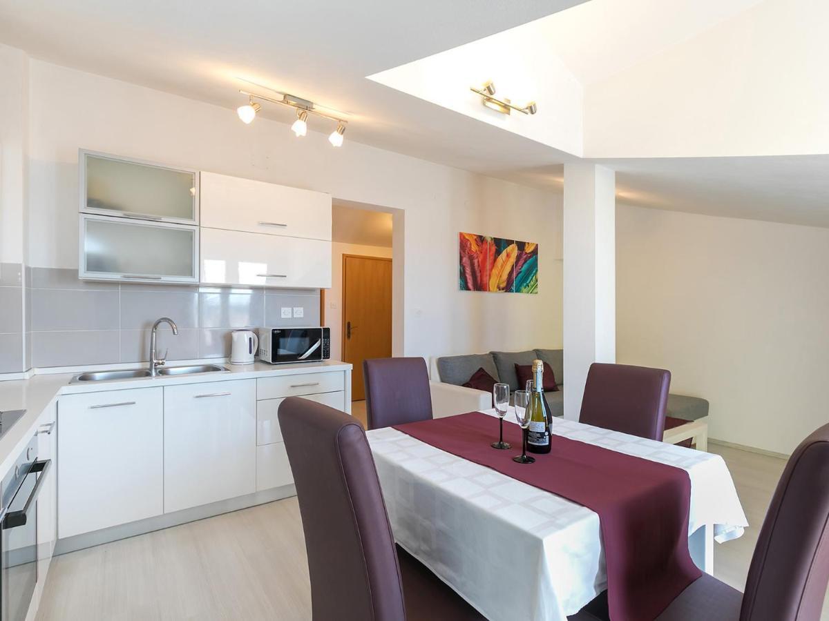Apartments Olea Πόρετς Εξωτερικό φωτογραφία